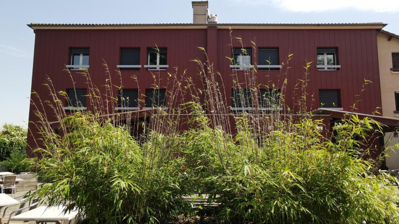 Hotel Les Rives D'Allier Reilhac  Exterior photo